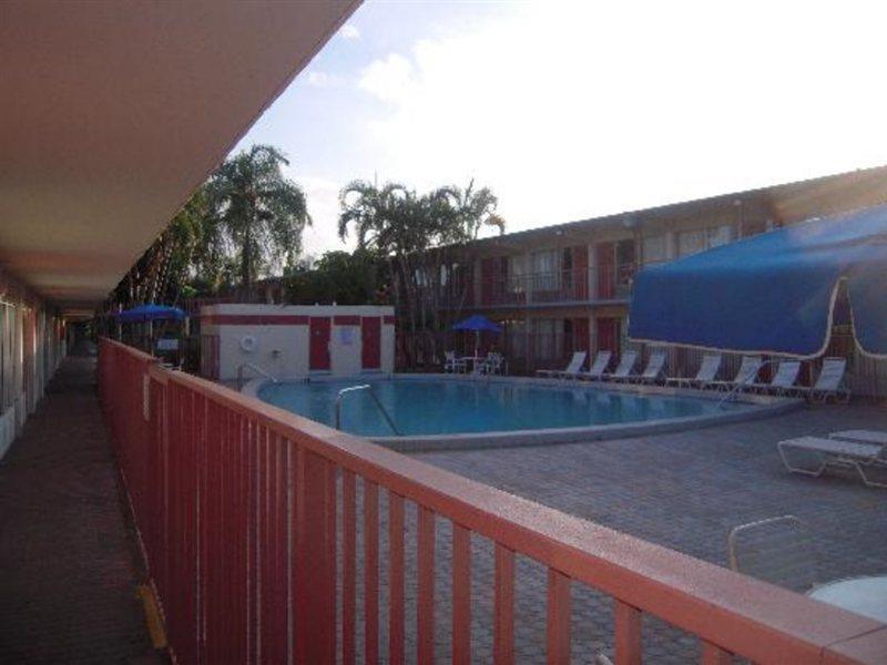Days Inn By Wyndham West Palm Beach Exterior foto